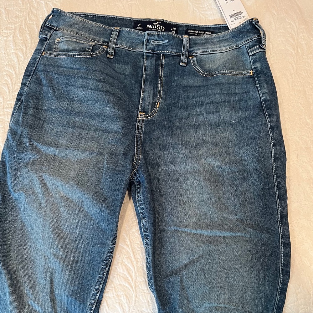 Hollister skinny jeans